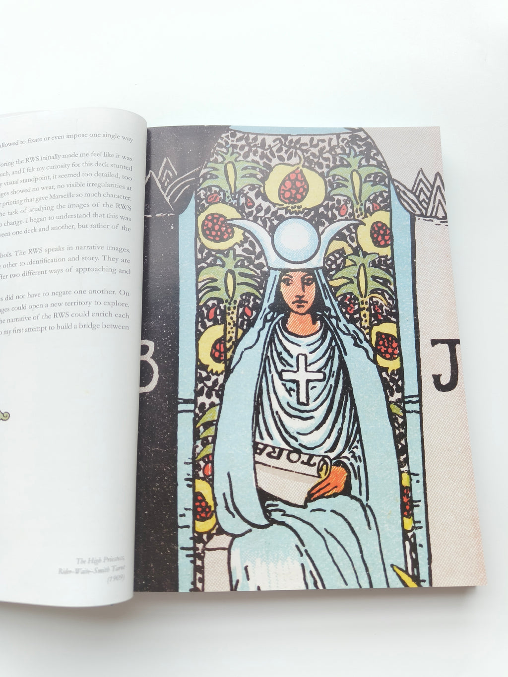Pixie's Marseille Tarot: A Visual Guide to Imagery and Meaning